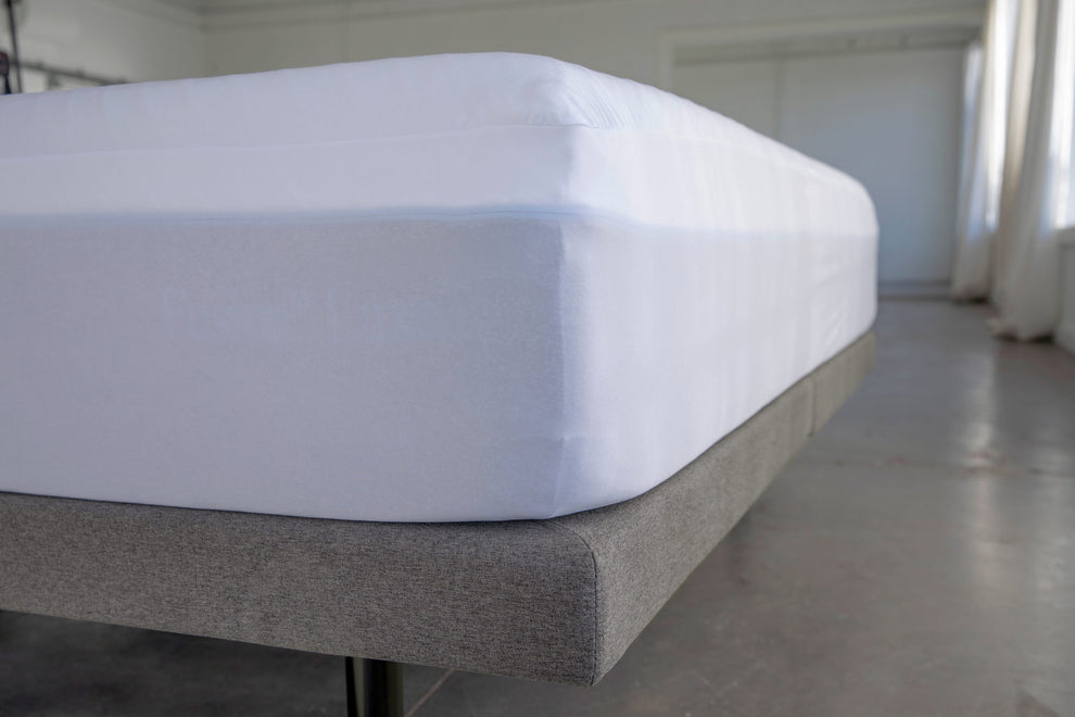 Polyester Knit Fabric Mattress Protector by MLILY